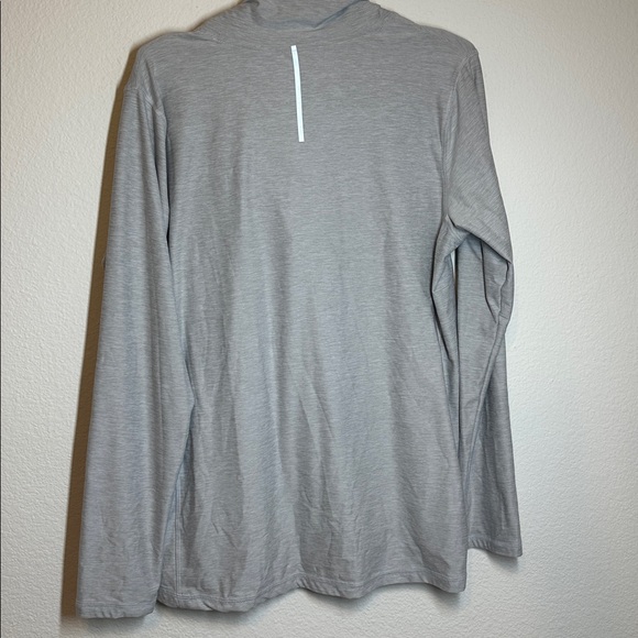 New Balance Light Gray Long Sleeve Asymmetrical 3/4 Zip Athletic Jacket XL Gray - Picture 3 of 9